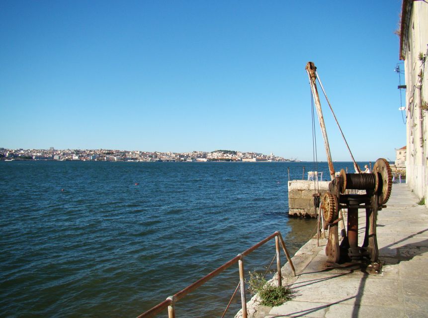Lisbon’s South Side, River Tejo & 3-Hour Walking Tour - Boca do Vento lift: fast height, big feeling of scale