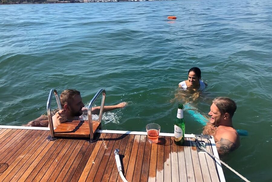 Lisbon: Sailboat Beach Tour - Food and drinks: included snacks, paid drinks, and optional catering