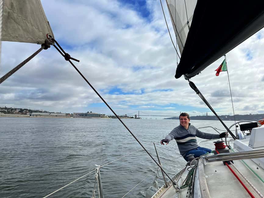 Lisbon: Sailboat Excursion - Spotting Lisbon from the water: Alfama, the riverfront, and more