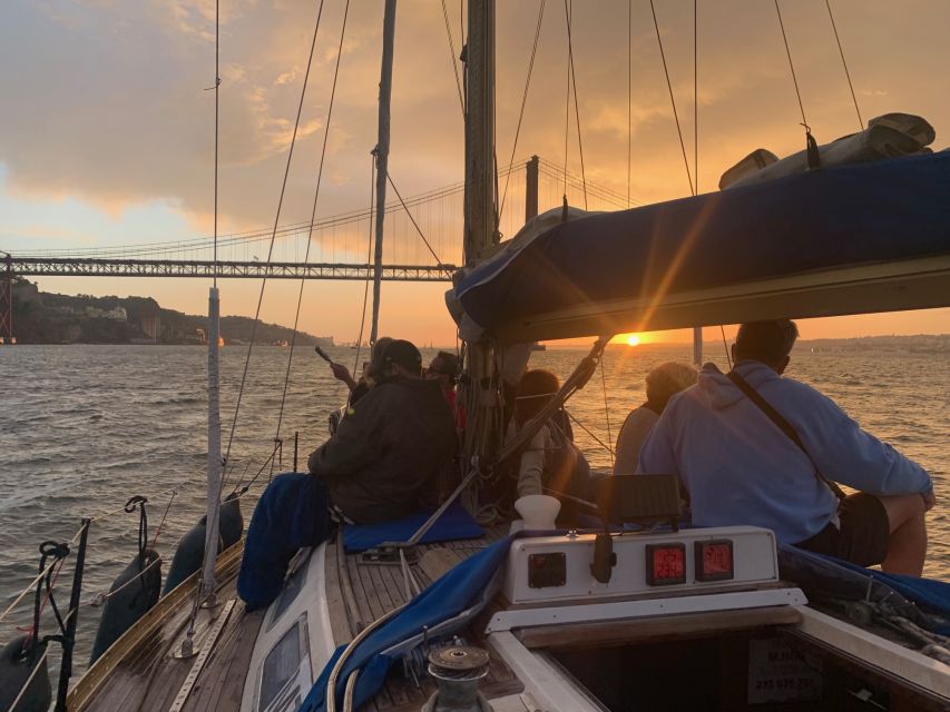 Lisbon: Sailboat Sunset Tour with a Drink - Porta 2 to the Tagus: Where You Meet and How It Starts Smooth