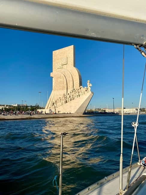 Lisbon: Sailboat Tour along the Coast,Sunset & Tasting - The Sunset Hour: Drinks, Appetizers, and Photo Time