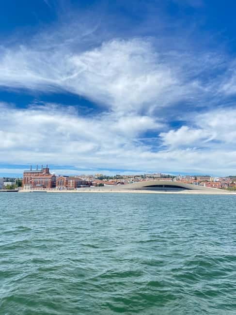 Lisbon: Sailboat Tour along the Coast,Sunset & Tasting - Food and Drink: What’s Included (and What Isn’t)