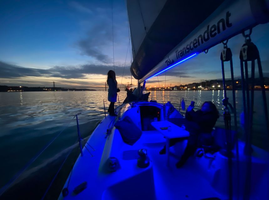 Lisbon: Sailboat Tour w/ Local Guide and Open Bar Green Wine - The Vinho Verde Open Bar: Why This Is More Than a Drinking Extra
