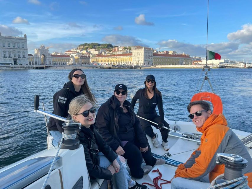 Lisbon: Sailing Sunset - Meeting at Sailing Point Lisbon: where to show up ready