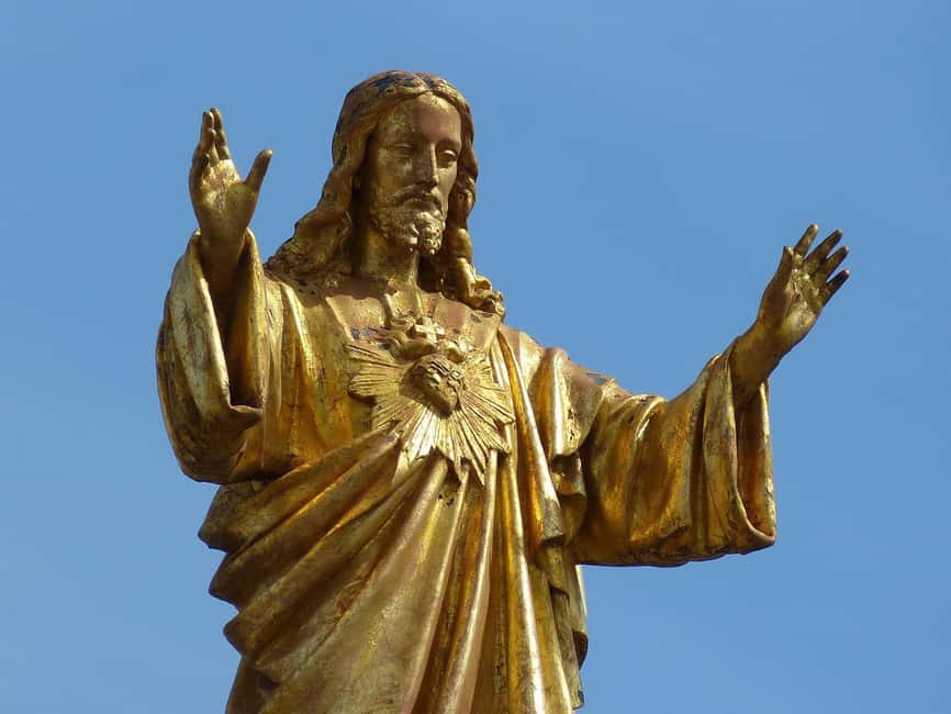 Lisbon: Sanctuary Fátima & Little Shepperd Town Guide Tour - Key things that make this Fátima tour work