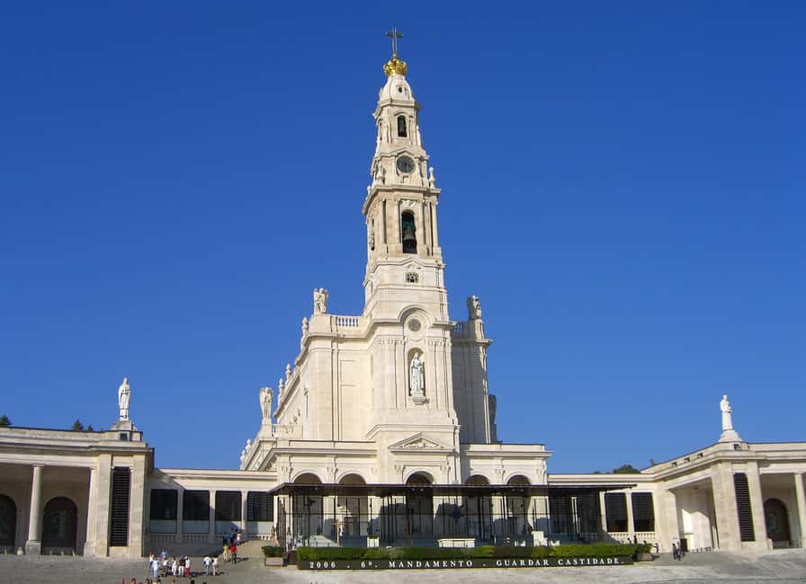 Lisbon: Sanctuary Fátima & Little Shepperd Town Guide Tour - A half-day pilgrimage from Lisbon: what the six hours actually feels like