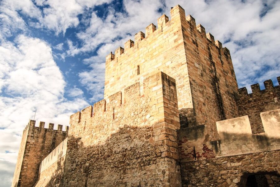 Lisbon: Sao Jorge Castle Skip-the-Line Ticket with Guide - Key highlights worth caring about