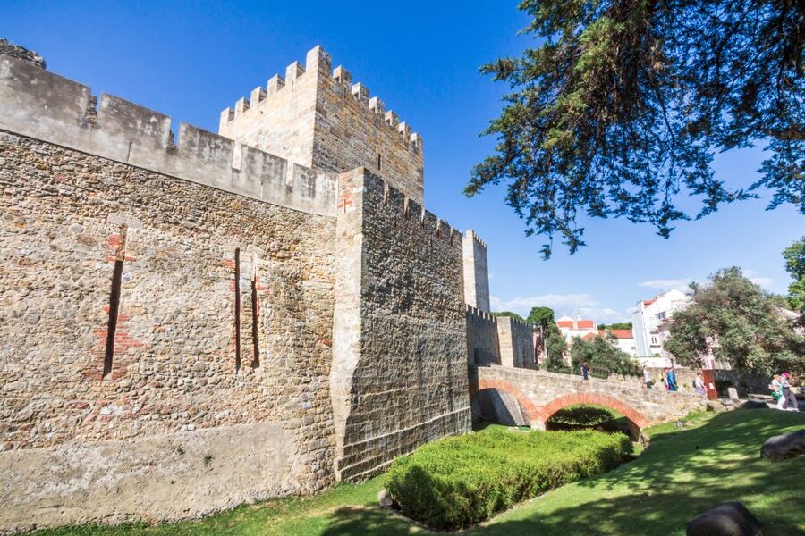 Lisbon: Sao Jorge Castle Skip-the-Line Ticket with Guide - Sao Jorge’s story: Moorish occupation and the museum-style exhibition