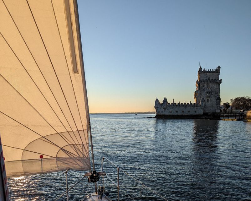 Lisbon: Scenic Day & Sunset Boat Tour with a Drink - What you get on the boat: drinks, snacks, Wi-Fi, and real comfort