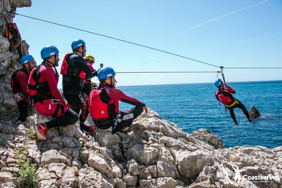 Lisbon: Sesimbra/Arrábida Natural Park Coasteering Adventure - Gear-up time at Vertente Natural: what’s included and what you must rent