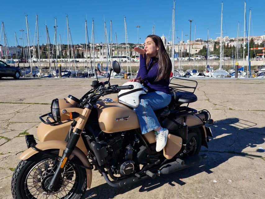 Lisbon: Sidecar Tour - Alfama and Lisbon Cathedral area: old streets, real views, and smart pacing