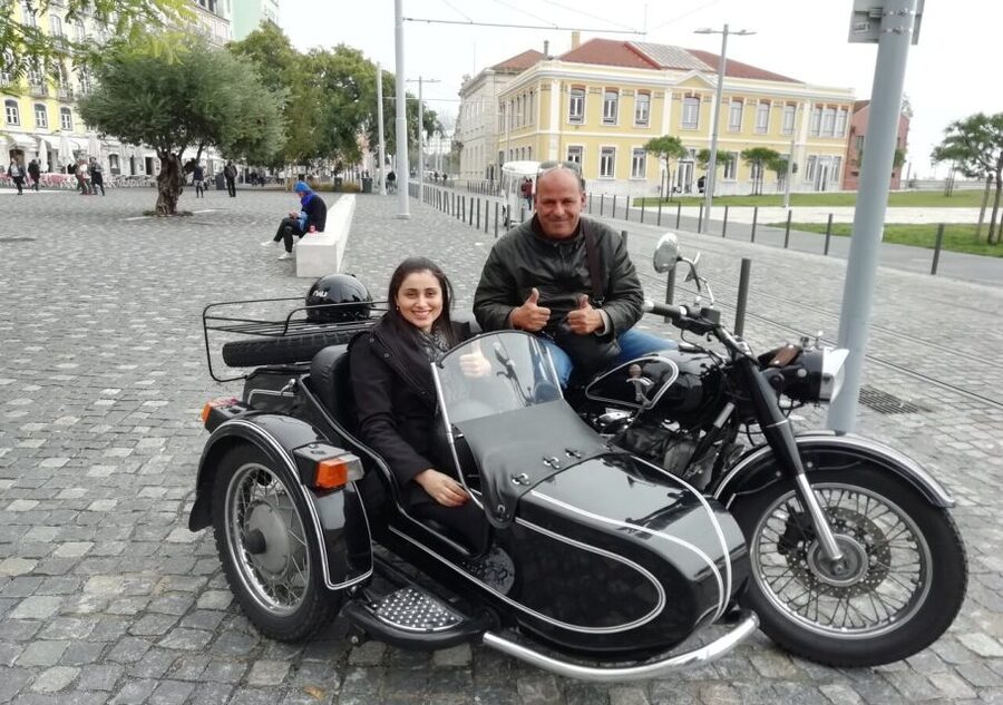 Lisbon: Sidecar Tour - Photo and food moments: what can turn a good ride into a great memory