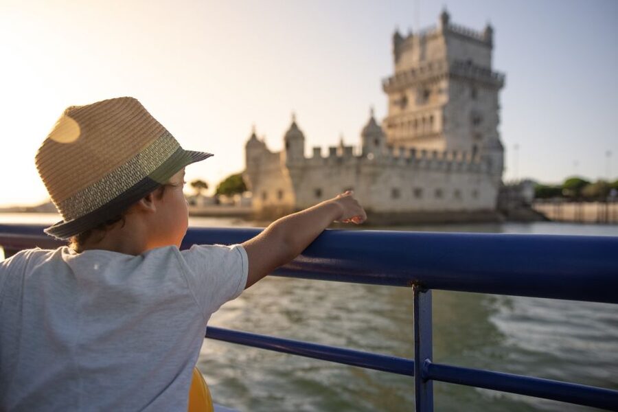 Lisbon: Sightseeing Boat Tour with Hop-On Hop-Off Option - Cristo Rei: the far-reaching view landmark you’ll notice