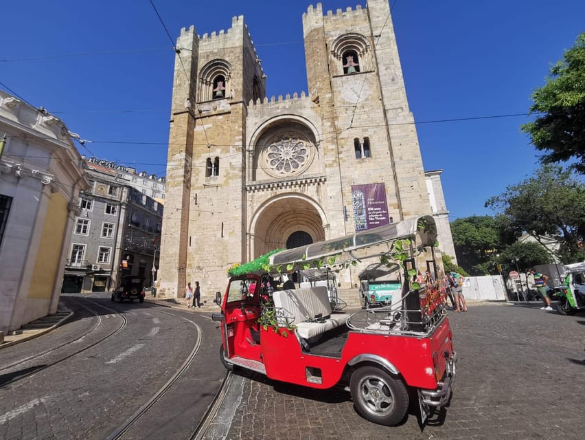 Lisbon: Sightseeing City Tour by Tuk-Tuk - Monastery of São Vicente de Fora and the Pantheon of Santa Engracia
