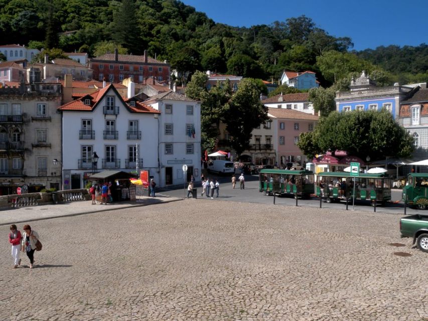 Lisbon: Sintra, Cascais and Estoril Private Day Tour - Estoril pass-by: quick coastal flavor