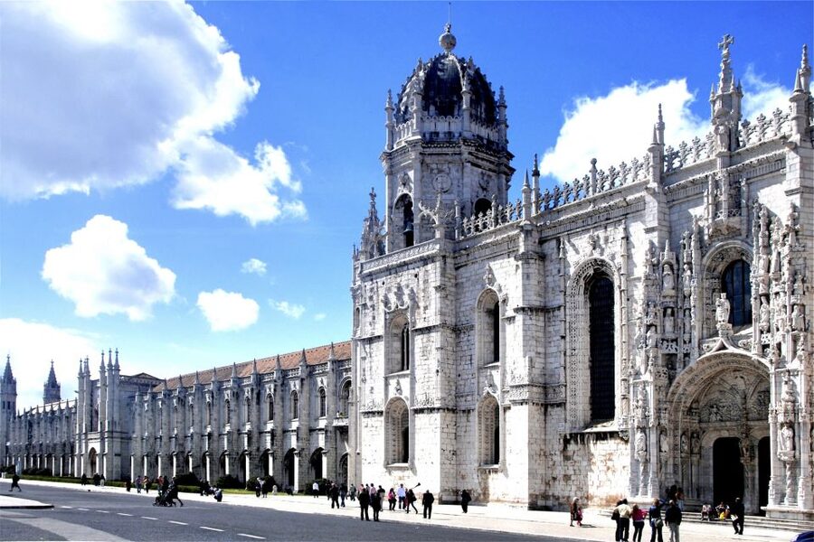 Lisbon & Sintra: Full-Day Private Tour - Inside Pena Palace and your free time in Sintra town
