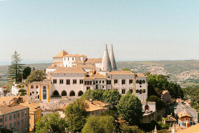 Lisbon: Sintra Half-Day Guided Tour with Pena Palace Tickets - Fonte da Sabuga: the quiet warm-up stop