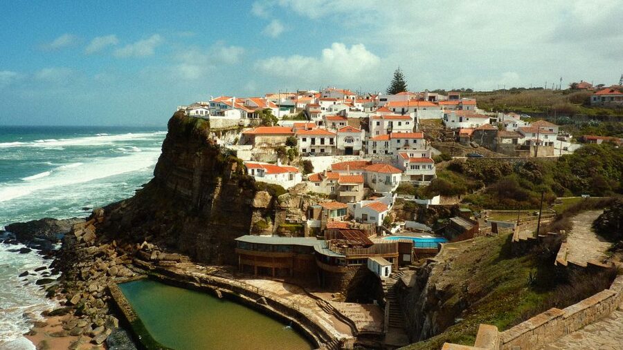 Lisbon: Sintra Monserrate Palace, Cabo da roca private tour - Who should book this private Sintra and Cabo day, and who might skip