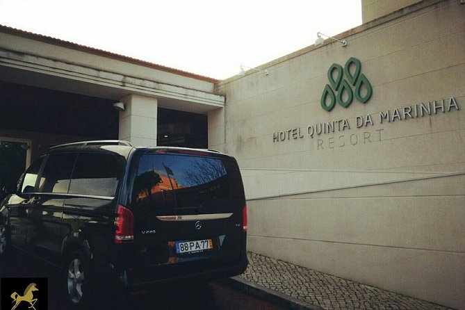 Lisbon - Sintra or Cascais Private Transfer (or vice versa) - From airport to hotel zones: why door-to-door is worth it