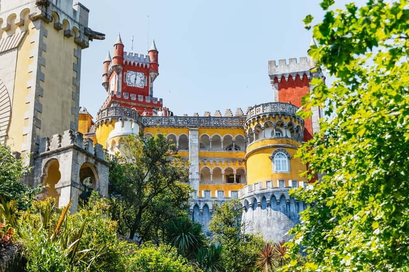 Lisbon: Sintra, Pena, Cabo da Roca, Cascais Tour with Pickup - Sintra Historic Center: Where the Town Feels Like a Theme Park (But Real)