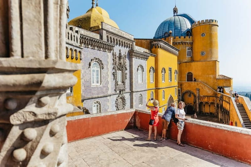 Lisbon: Sintra, Pena, Cabo da Roca, Cascais Tour with Pickup - Cascais by the Sea: From Royal Getaway to Easy Stroll