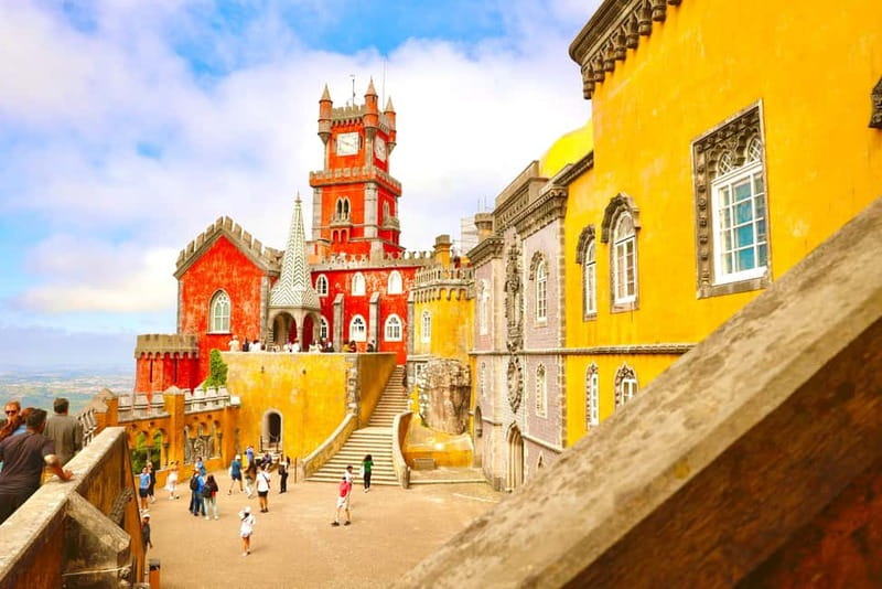 Lisbon: Sintra, Pena, Cascais & Cabo Day Tour With Tickets - Why this Sintra-to-the-coast route fits into one 9-hour day