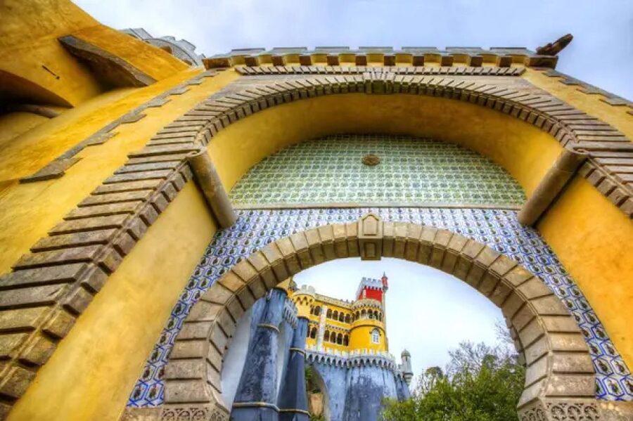 Lisbon: Sintra, Pena Palace, Cabo da Roca & Cascais Day Tour - Cascais: Aristocratic Seaside Energy, Now in Walkable Form