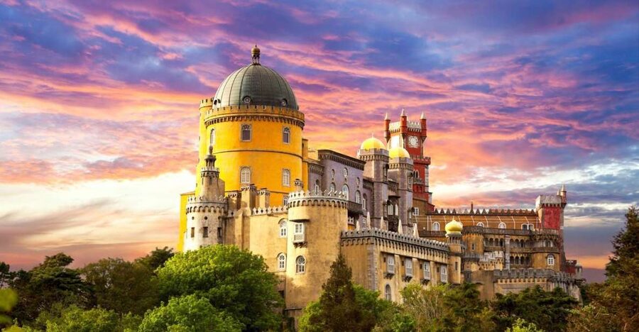 Lisbon: Sintra, Pena Palace, Cabo da Roca & Cascais Day Tour - Entering The Sintra–Cascais Day: The Big Idea