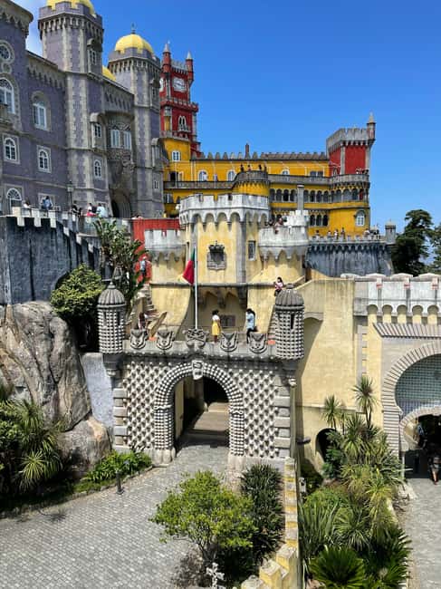 Lisbon - Sintra, Pena Palace, Cabo da Roca & Cascais Tour - Pena Palace: Color, Drama, and Why People Still Go Back