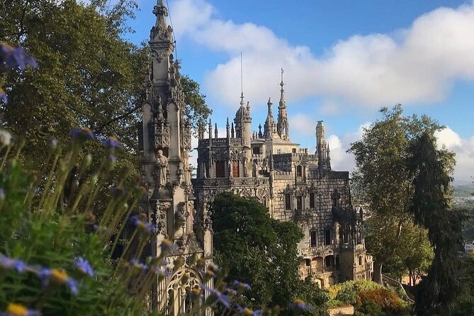 Lisbon: Sintra, Pena Palace, Regaleira, Roca & Cascais Day Tour - Sintra’s streets and Piriquita: the food stop that actually fits the scenery