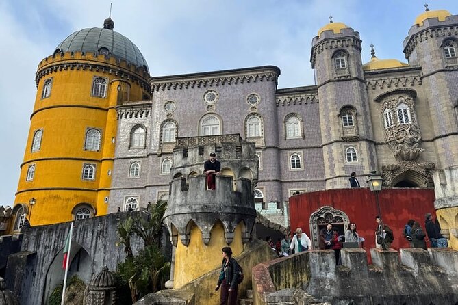 Lisbon: Sintra, Pena, Regaleira, Cabo Roca Coast and Cascais 8h - Key things to know before you go