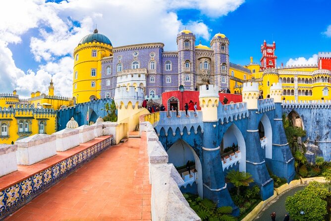 Lisbon: Sintra, Pena, Regaleira, Cabo Roca Coast and Cascais 8h - Cabo da Roca coast stop: postcard views without overthinking it