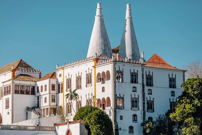 Lisbon: Sintra Private Day Trip with Pena Palace & Wine Tasting - Moorish Castle at a Distance and Fonte da Sabuga’s Quiet Legend