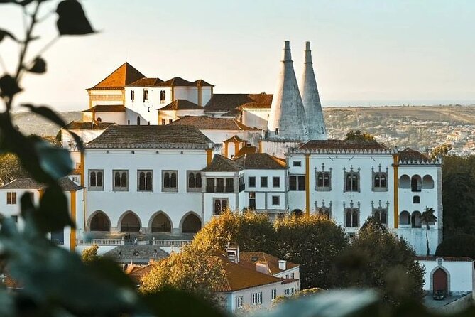 Lisbon: Sintra Private Day Trip with Pena Palace & Wine Tasting - Lunch in Colares: A Real Portuguese Break (Not Just a Drop-Off)