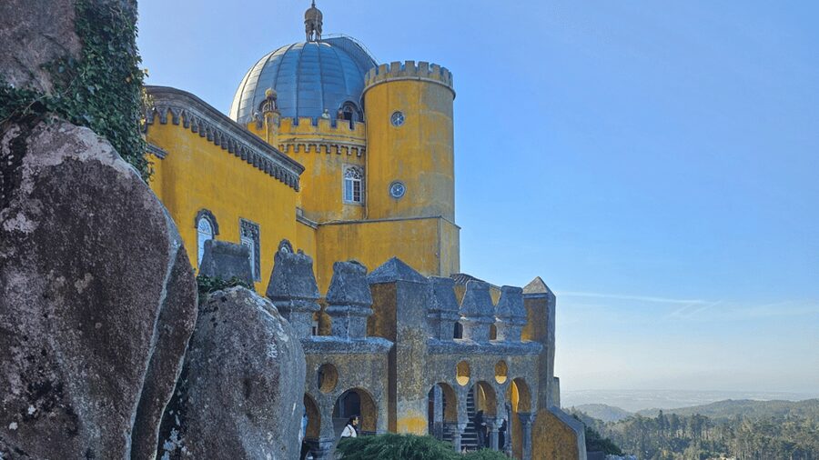 Lisbon: Sintra w/ Pena Palace, Cascais, Cabo Roca & Azenhas - The meeting point at Cinema São Jorge and the rhythm of the day