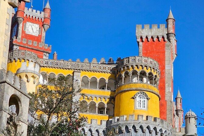 Lisbon : Sintra with Palácio DA Pena, Cascais, Cabo Roca and Azenhas - Palácio da Pena: romantic 19th-century theatrics in Serra de Sintra