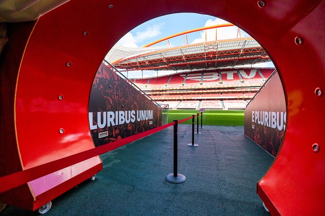 Lisbon SL Benfica Stadium & Museum Tour with Scarf - The included scarf, the official store, and how to handle souvenirs smartly