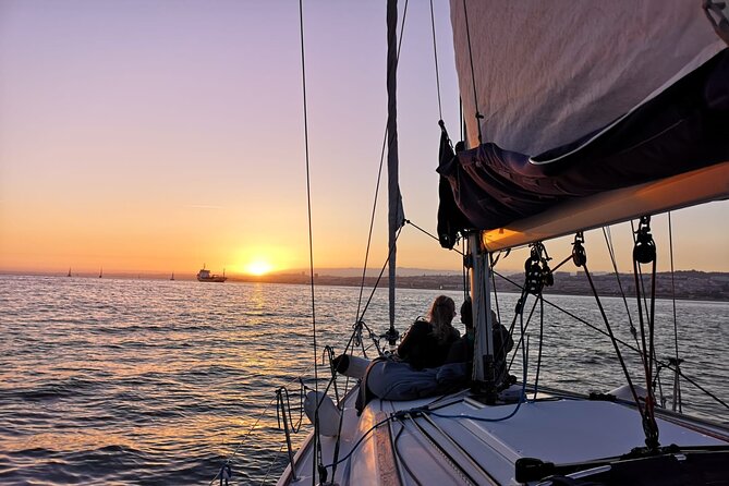Lisbon Small Group 2h Sunset Sailing- Live Commentary & a Drink - How Weather Changes the Experience (and What to Do About It)