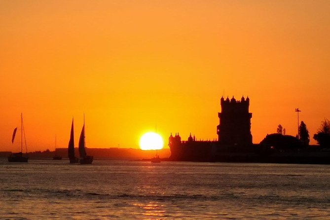 Lisbon Small Group Sunset Sailing 2h Cruise with Drinks Included - Meeting at Palmayachts in Belém: the one logistics detail that matters