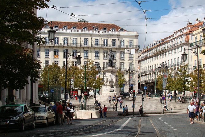 Lisbon - Small Group Walking Tour - Small Group Up to 8: Why the Tour Feels Personal