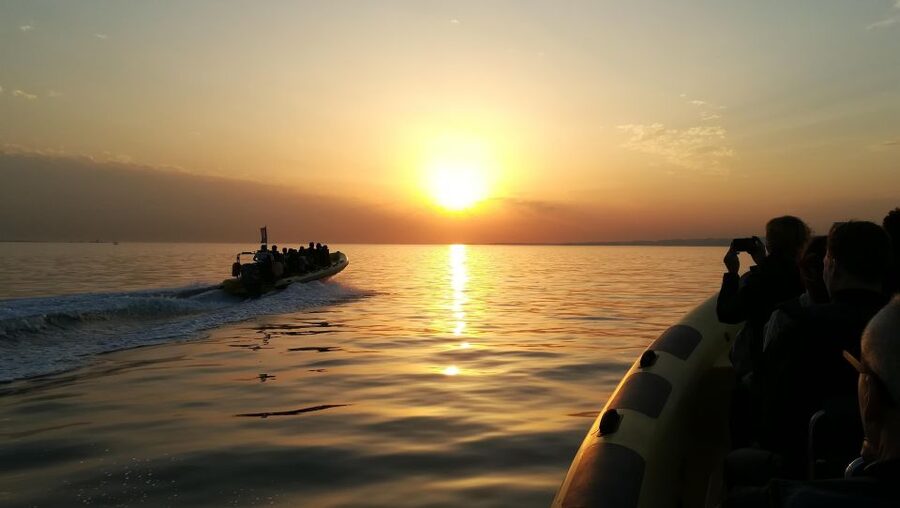 Lisbon Speedboat Sunset with Monuments Sightseeing - Cais do Sodré Finish: Getting Back Without the Mess