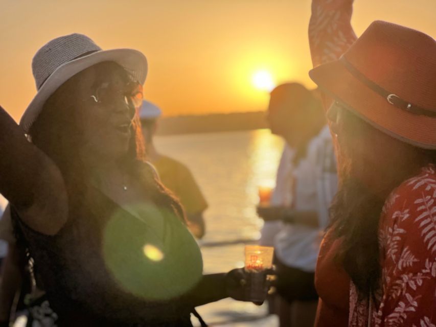 Lisbon: Splash Boat Party the only all inclusive party + SUP - Key things that make this party boat worth your time