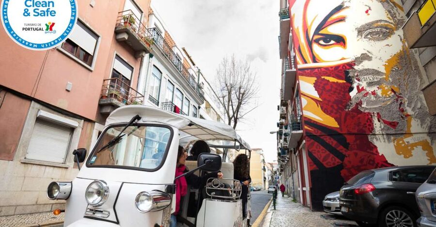 Lisbon: Street Art TukTuk Tour - Alfama Photo Stops: Steep Lanes and Street Art with a View