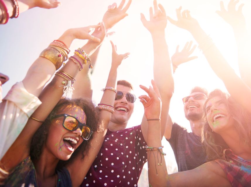 Lisbon: Sunset Boat Party Cruise with DJ and Open Bar - Safety, comfort, and what the boat experience is like at night
