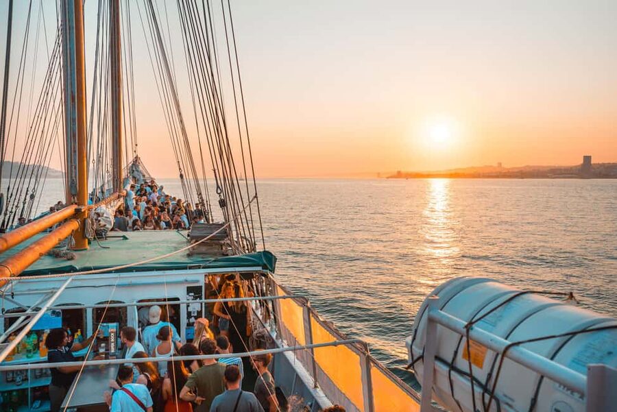 Lisbon: Sunset Boat Party Cruise with Music & Drinks - Key highlights to know before you go
