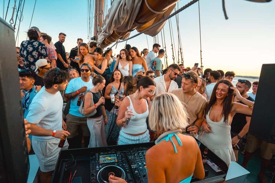 Lisbon: Sunset Boat Party Cruise with Music & Drinks - Cais do Sodré and the afterparty: turning the cruise into a full night