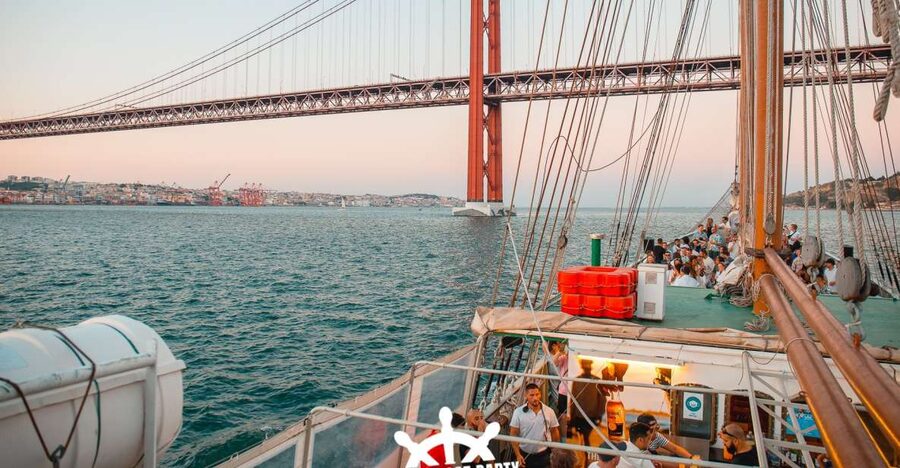 Lisbon: Sunset Boat Party with 2 Drinks and Free Club Entry - The route: Belém and Lisbon’s waterfront neighborhoods in sunset light