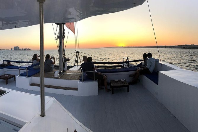 Lisbon Sunset Catamaran Cruise on the Tagus River - Meeting Point and Getting There Without a Tangle