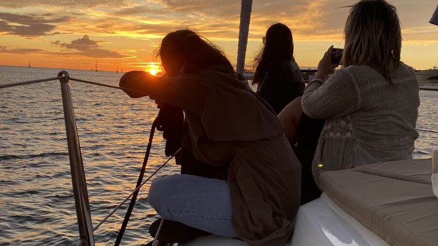 Lisbon: Sunset Cruise with Drinks - The river’s main flex: passing under the 25 de Abril Bridge