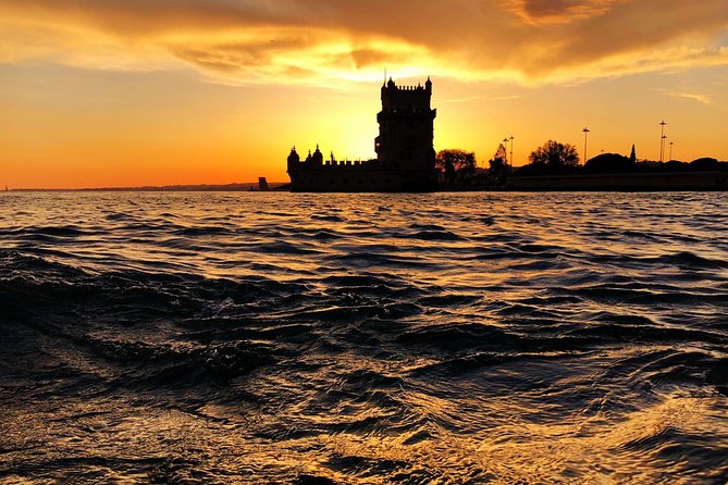 Lisbon: Sunset Cruise With Drinks on Spacious Yacht - A spacious yacht setup: where to sit, stand, and get good photos